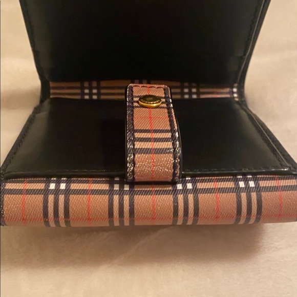 Authentic Burberry Black Leather and Plaid Canvas Wallet - Picture 10 of 10